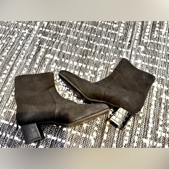 Ron White Shoes - RON WHITE Odelia Water Resistant Bootie Faux Suede Block Ankle Boots 9.5US EUR40